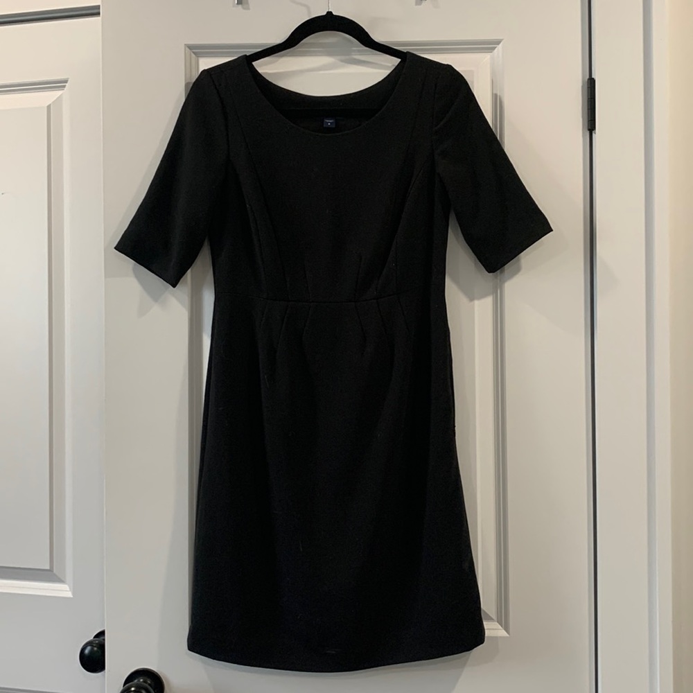 GAP Classic Black Cocktail Dress 🖤 — Tailored, Timeless & Easy to Style